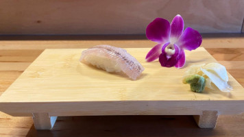 Komo Sushi inside