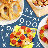 Wetzel's Pretzels food