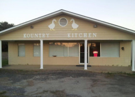 Country Kitchen food