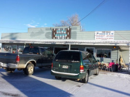 Debs Diner outside