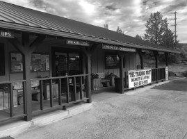 Trading Post Of Crooked River Ranch Deli outside