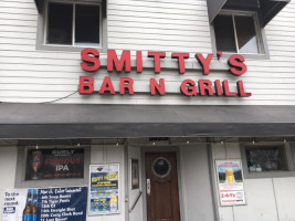 Smitty's inside