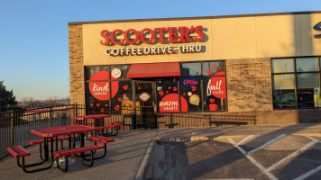 Scooter's Coffee outside