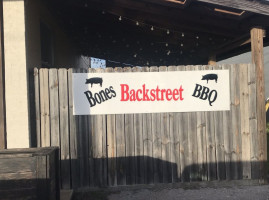 Bones Backstreet Bbq food