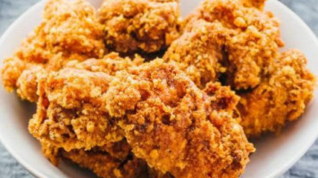 Mama's Fried Chicken And More food