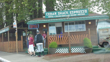 Cedar Shack Espresso Ice Cream outside