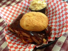 Big Momma's Smokehouse Bbq food