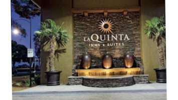 La Quinta Inn Suites By Wyndham San Jose Airport inside