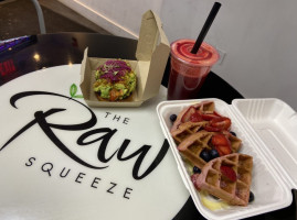 The Raw Squeeze (river Rd) food
