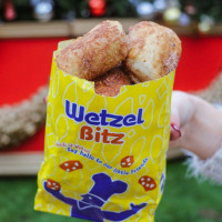 Wetzel's Pretzels food