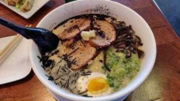 Wulan Ramen Tap House food