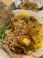 Hoa Nguyên Vegetarian Kitchen food