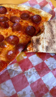 Norm’s Pizza food