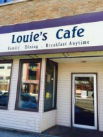 Louie's Cafe inside