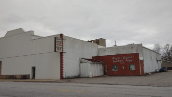 Royal Center Locker Plant outside