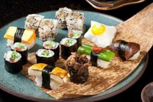 Sushi Leblon food