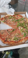 B&w Deli And Pizzeria food
