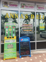 Anna&#x27;s Deli food