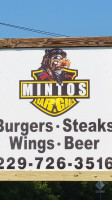 Mintos And Grill food