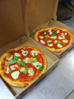 Vizzini's Pizza N Subs food