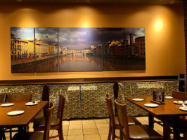 Bertucci's Italian inside