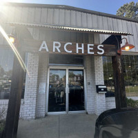 Arches Brewing food