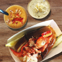 Mason’s Famous Lobster Rolls food