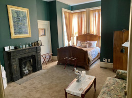 Hamilton House Bed And Breakfast inside