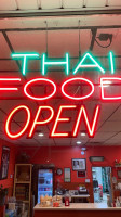 Royal Thai Cafe food