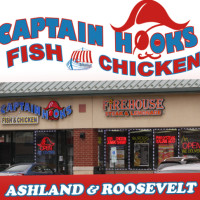 Captain Hooks Fish and Chicken outside