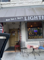 Bon Ton L'roy's Lighthouse Smokehouse food