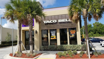 Taco Bell outside