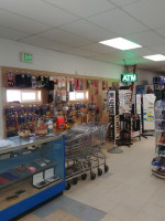 Grover Market Basket inside