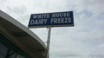 White House Dairy Freeze outside