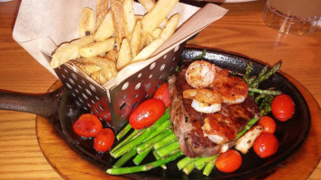 Chili's Grill Patio Open For Dine In food