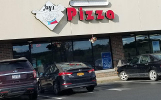 The Orignal Whipple City Pizza outside