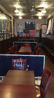 Yankee Tavern inside