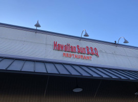 Hawaiian Sun Bbq outside