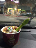 Menchie's Frozen Yogurt food