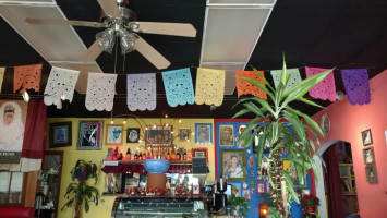 Del Pueblo Cafe inside