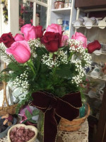 Rock Bottom Cafe And Gifts/the Flower Shop food