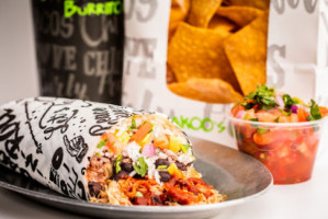 Bubbakoo's Burritos food