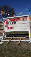 Cottonwood Cafe outside