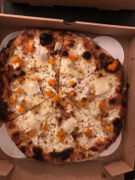 Razza Pizza Artiginale food