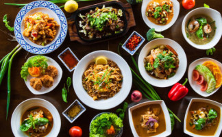 Jasmine Thai Cuisine inside