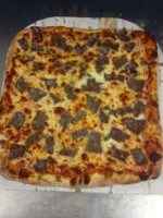Coliseum Dinner Pizza food