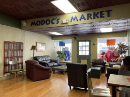 Modoc's Market inside
