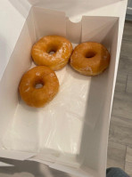 Dilly Donuts food