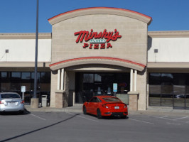 Minsky's Pizza outside
