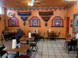 Las Fuentes Taqueria food